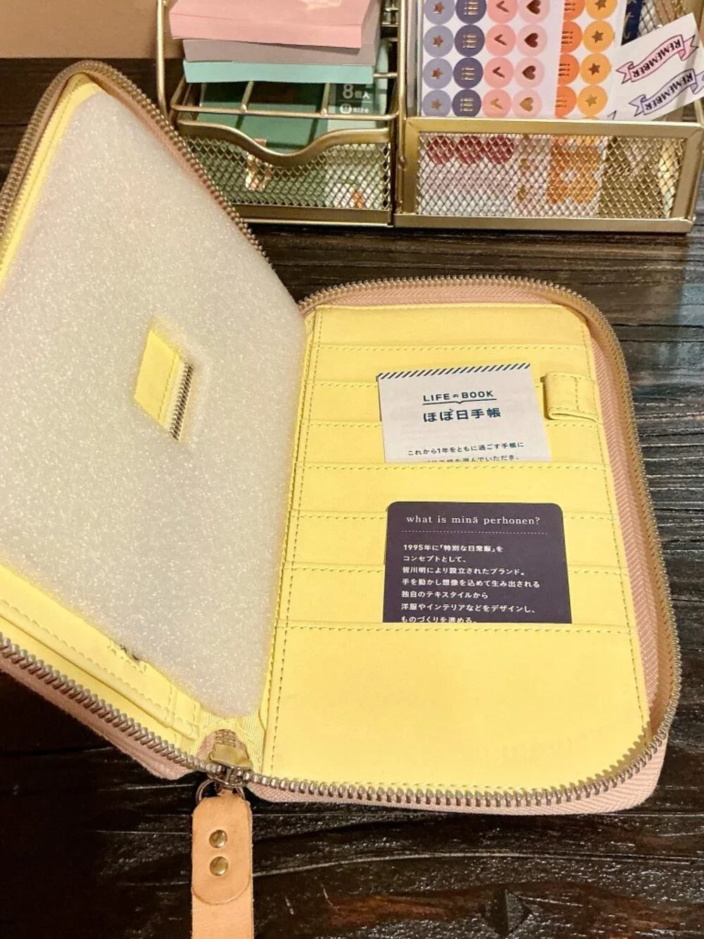 Hobonichi Weeks Zip Cover, Mina Perhonen “Ringo”